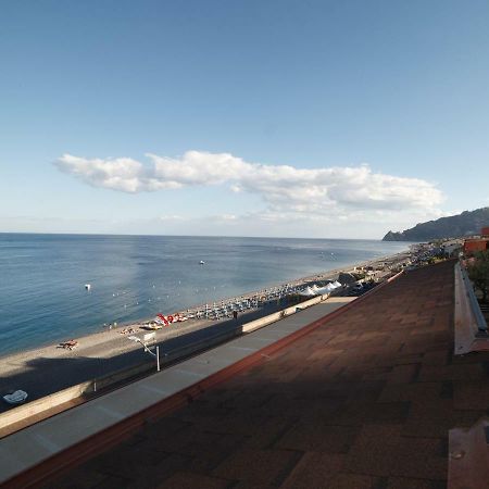 Marina Di Savoca Apartment Santa Teresa Di Riva Ngoại thất bức ảnh