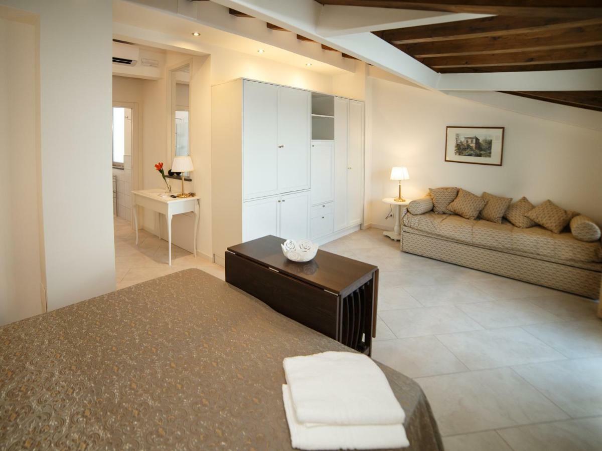 Marina Di Savoca Apartment Santa Teresa Di Riva Ngoại thất bức ảnh