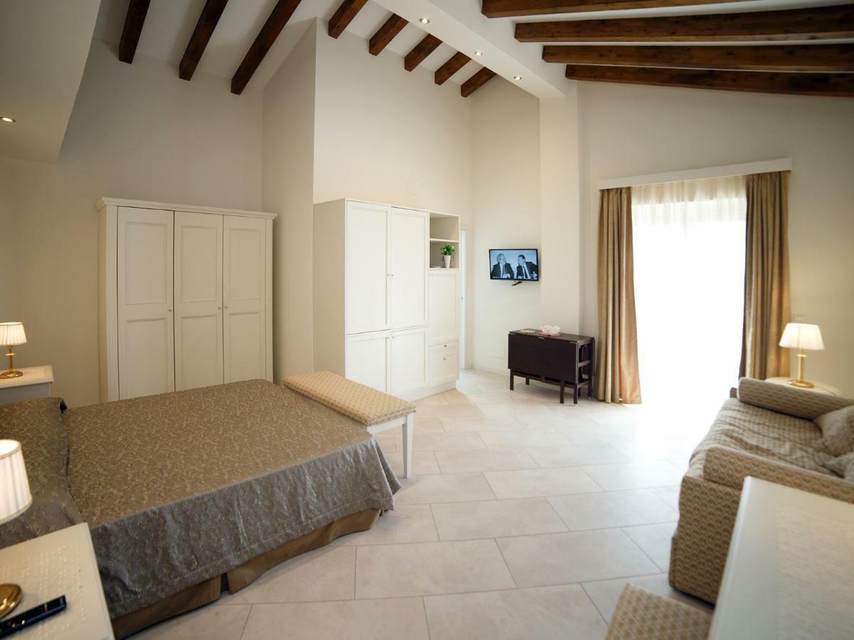 Marina Di Savoca Apartment Santa Teresa Di Riva Ngoại thất bức ảnh