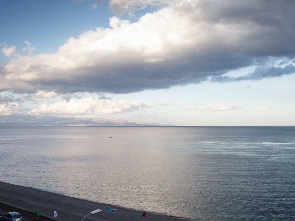 Marina Di Savoca Apartment Santa Teresa Di Riva Ngoại thất bức ảnh