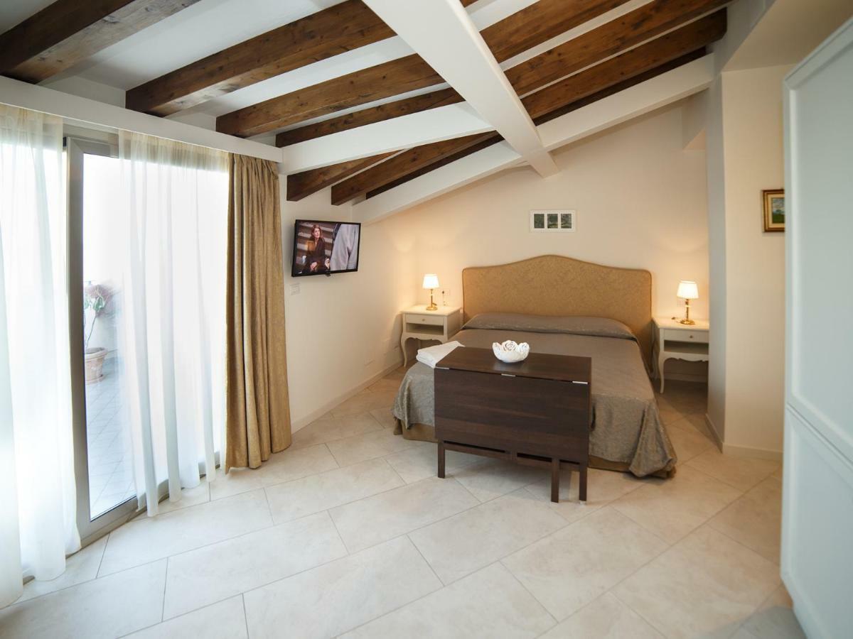 Marina Di Savoca Apartment Santa Teresa Di Riva Ngoại thất bức ảnh