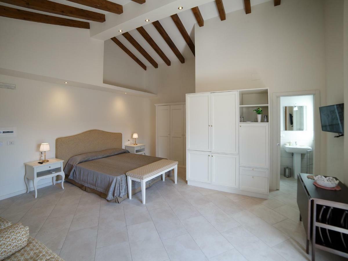 Marina Di Savoca Apartment Santa Teresa Di Riva Ngoại thất bức ảnh